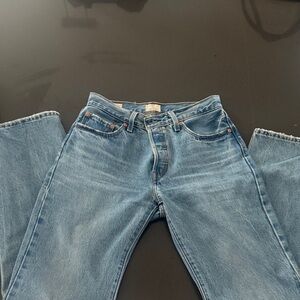 Levi’s women’s 501 ‘90s jeans size 27 x 32